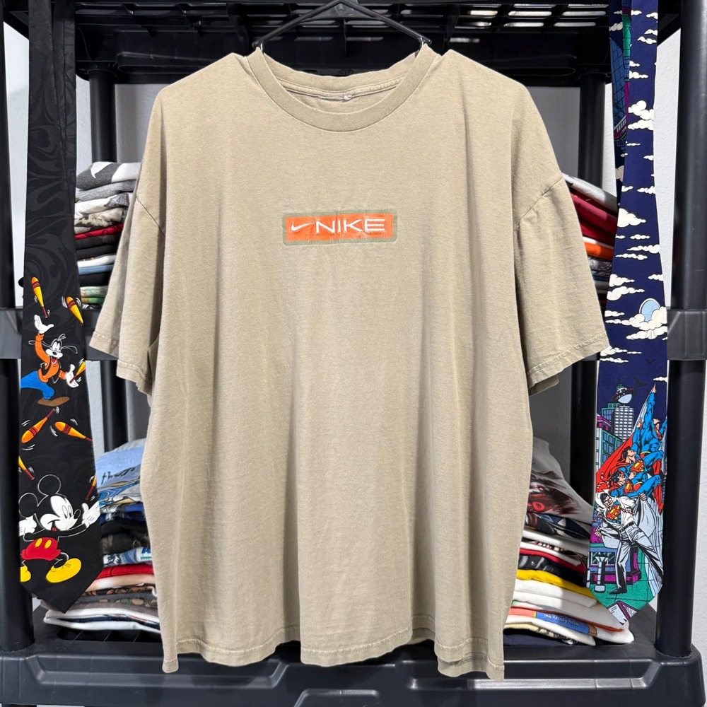 Y2K Tan Nike Box Logo Graphic Tee XL Light Marks